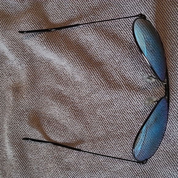 Ray-Ban sunglasses - Picture 4 of 5